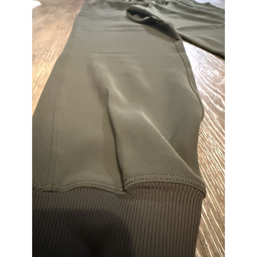 NWOT Lululemon On the Fly Jogger woven in Green Size 10 Dark Olive? - Picture 2 of 11